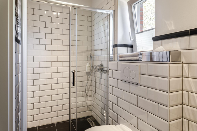 Bathroom 4, Ulmenhof, Nordfriesland