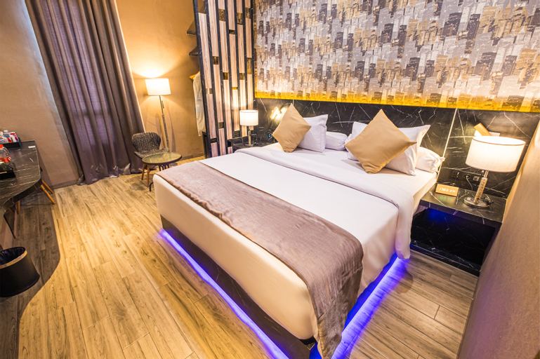 Bedroom 13