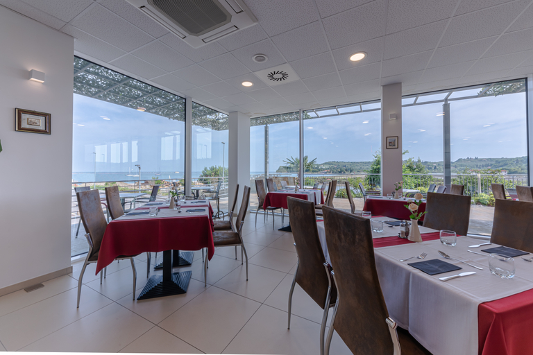 Food & Drinks 3, Hotel Lavender, Izola