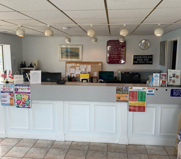 Public Area, Roman Holiday Motel, Cape May