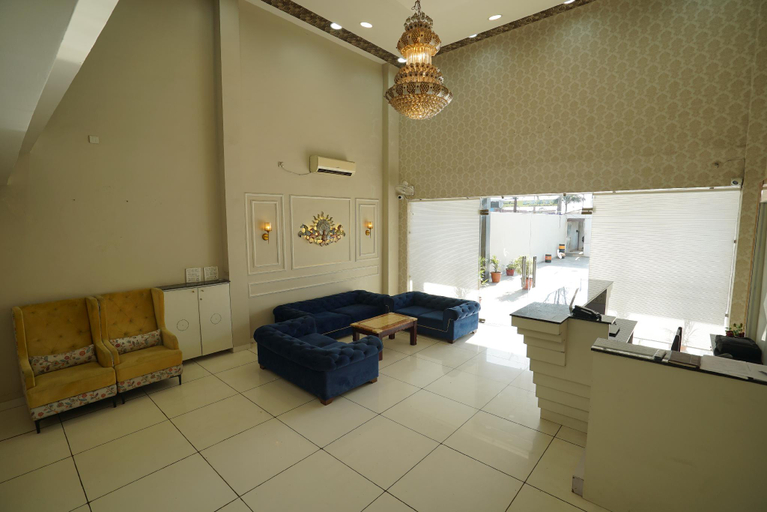 Public Area, HOTEL VARAY EXPRESS, Ujjain