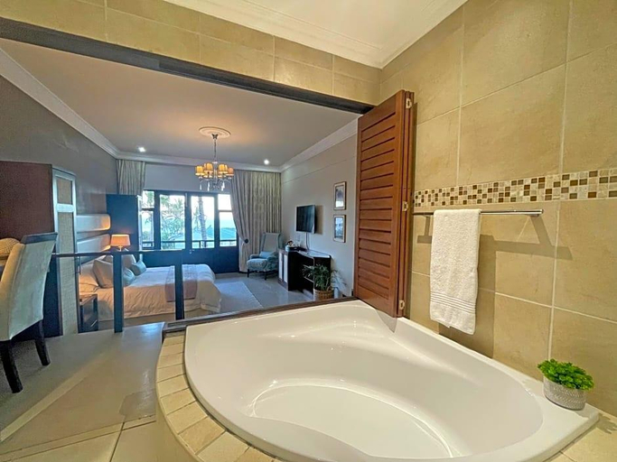 Bathroom 4, Coco De Mer Boutique Hotel, iLembe