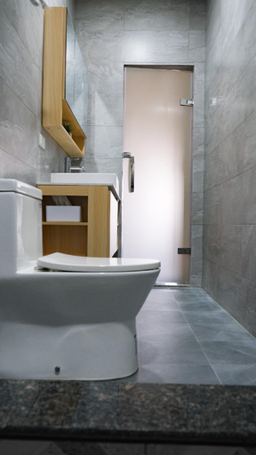 Bathroom 14
