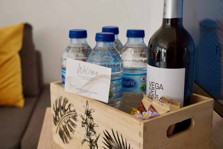 Food & Drinks 1, Fuerteventura Beach Vacations and Blue Mango surf&fitness center at charco, Las Palmas