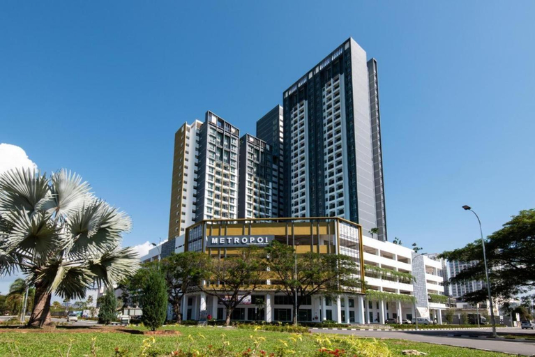Metropol Service Apartment with Attractive View, Seberang Perai Tengah