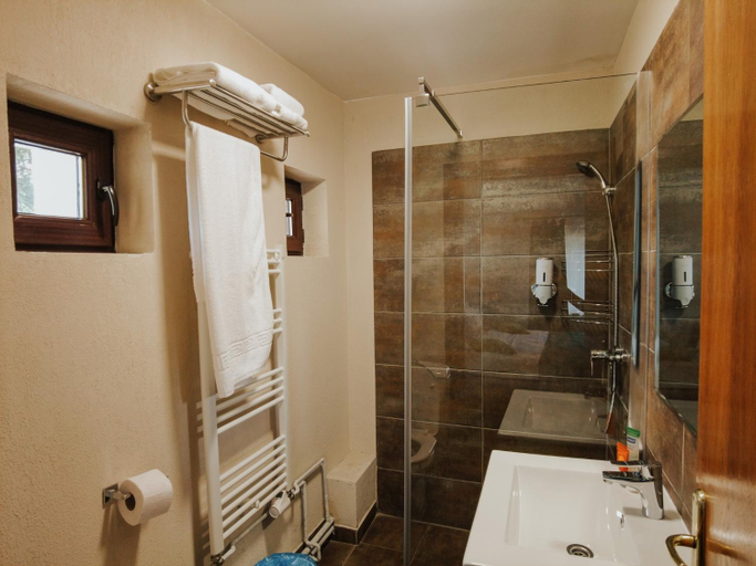 Bathroom 3, Cabana Laptici - statiunea Pestera-Padina, Bucegi, Moroeni