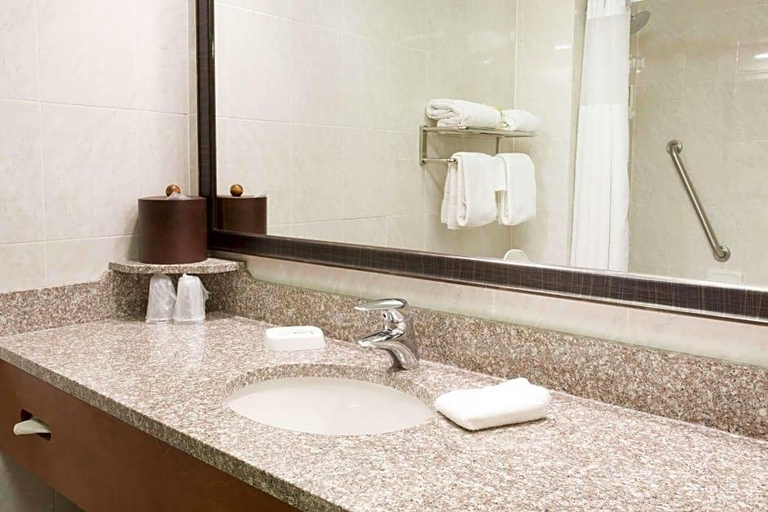 Bathroom, Drury Inn & Suites Birmingham Grandview, Jefferson