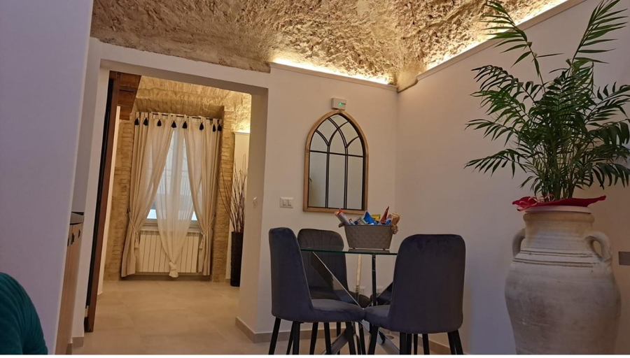 Others 3, CAIETA Housing, Latina
