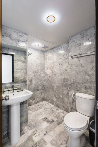 Bathroom 3, One bedroom Condo in Naiharn P209, Pulau Phuket