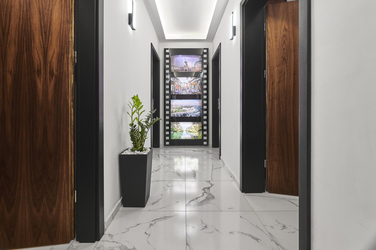 Others 5, MiM Apartments