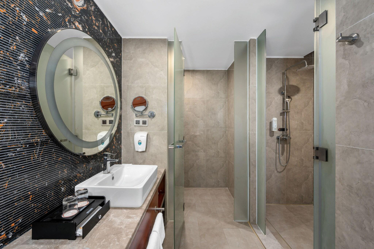 Bathroom 4, Ausotel Select Baiyun Int. Airport Terminal 2, Guangzhou