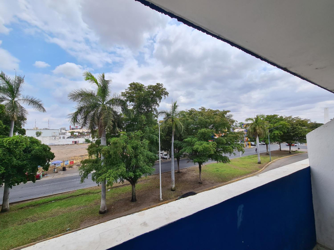 Others, Hotel TorreBlanca, Culiacán
