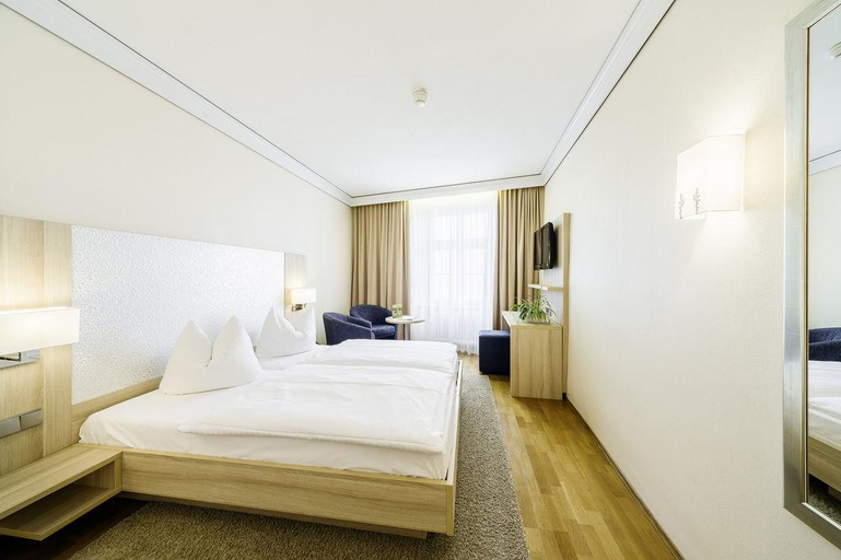 Bedroom 4, Flair Hotel Zum Schiff, Bodenseekreis