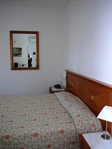 Bedroom 4, Lido, La Spezia