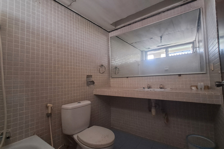 Bathroom 5