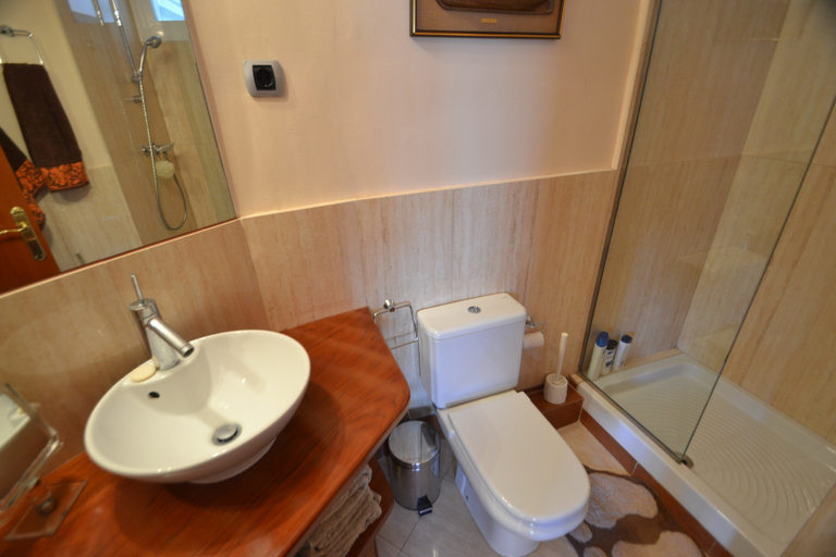 Bathroom, The Beach Apartment, Barcelona