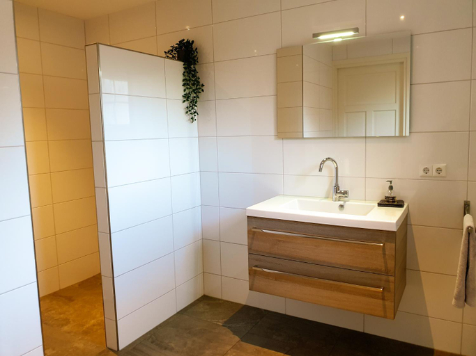 Bathroom, Erve iemhorst, Losser