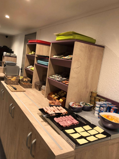 Food & Drinks 5, Kyriad Direct Lille Est Stade Pierre Mauroy, Nord