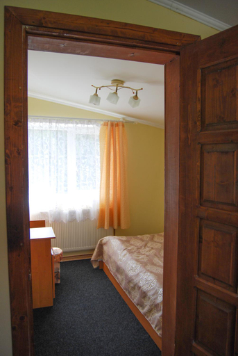 Bedroom 2, Cheres Hotel, Iaremchans'ka