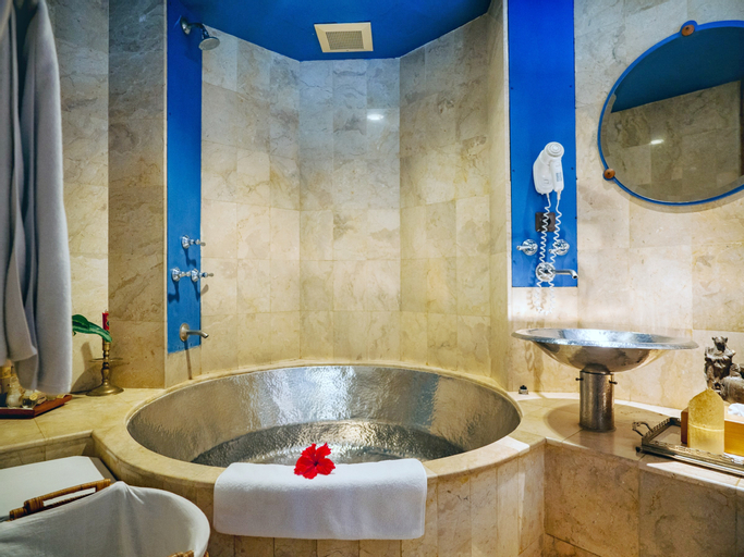 Bathroom 15