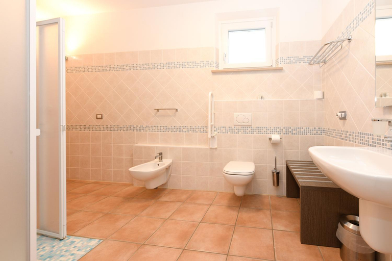 Bathroom 3, Residence Fontanelle, Verona