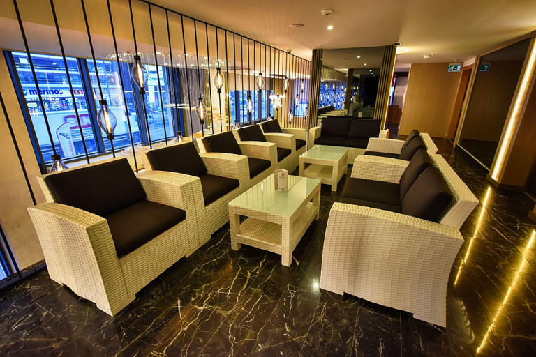 Food & Drinks 3, Kuhla Boutique Suite, Yomra