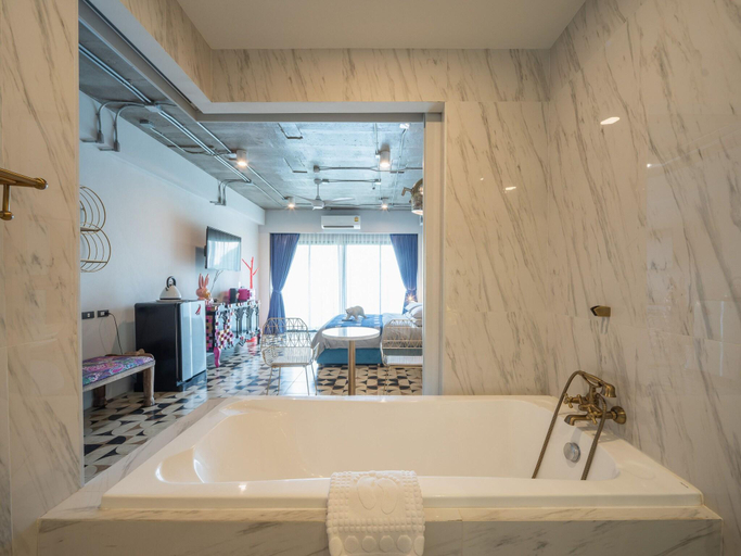 Bathroom 4, River Art Hotel, Muang Chiang Mai