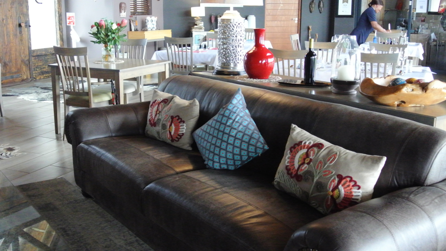Public Area 3, J-Bay Zebra Lodge, Cacadu