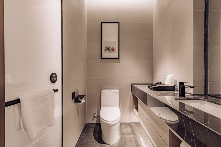 Bathroom, Rezen Hotel Nanchong, Nanchong