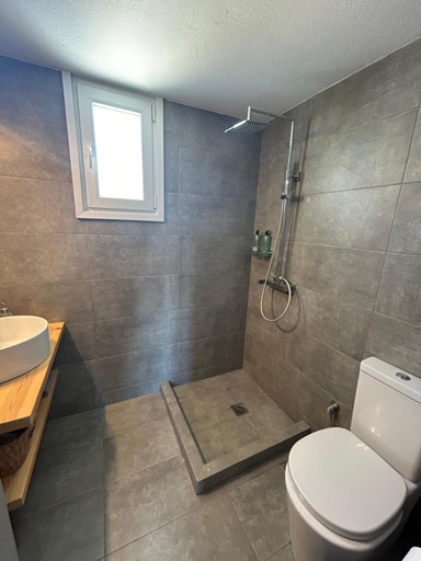 Bathroom 3, Agyra House, South Aegean