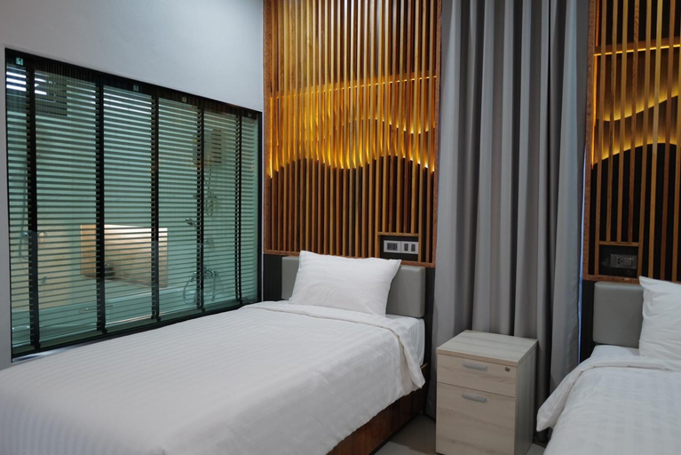 Bedroom 13