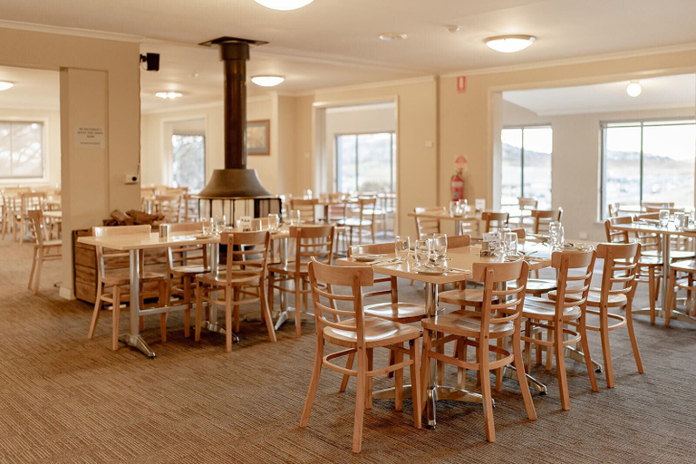 Food & Drinks 4, Matterhorn Lodge, Snowy River