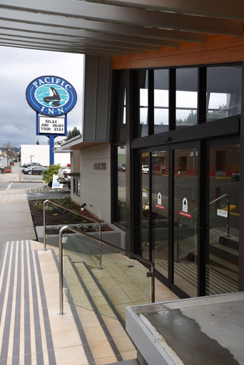 Exterior & Views 2, Pacific Inn, Skeena-Queen Charlotte