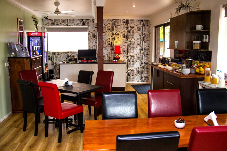 Food & Drinks 5, Crescent Motel, Greater Taree