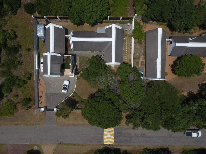Exterior & Views 1, Milkwood Way, Cacadu