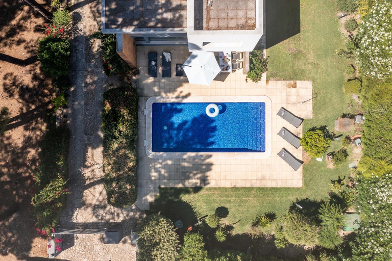 Villa Jasmine, Almada
