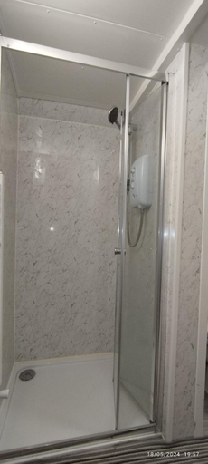 Bathroom 4