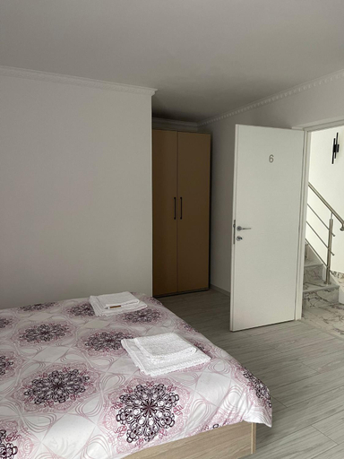 Others 3, Casa Princess, Baile Herculane