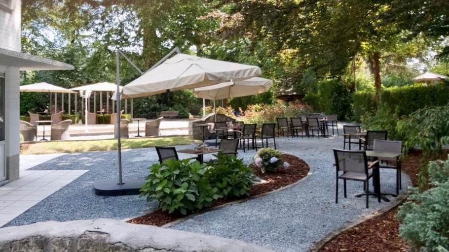 Others 5, Auberge Du Vieux Cedre, Hainaut
