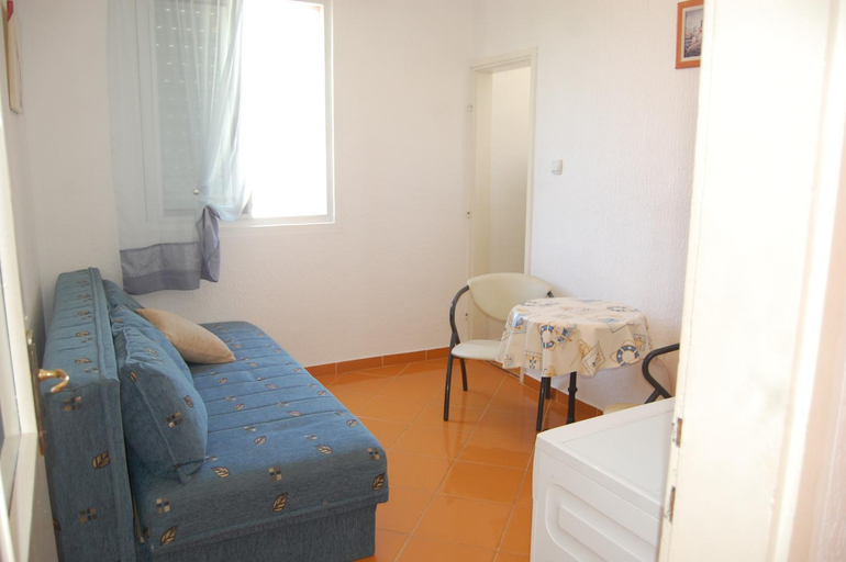 Others 2, Vila Montenegro