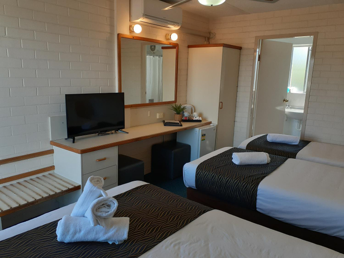 Bedroom 6