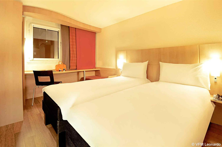 Bedroom 4, ibis Koln Leverkusen, Leverkusen