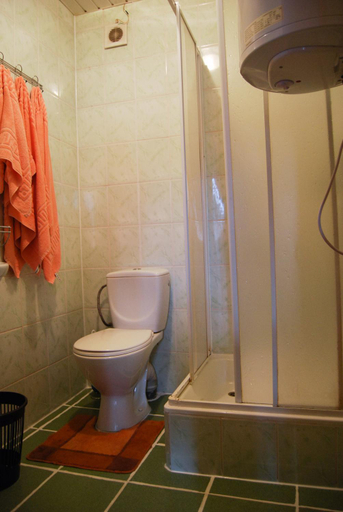 Bathroom 3, Cheres Hotel, Iaremchans'ka
