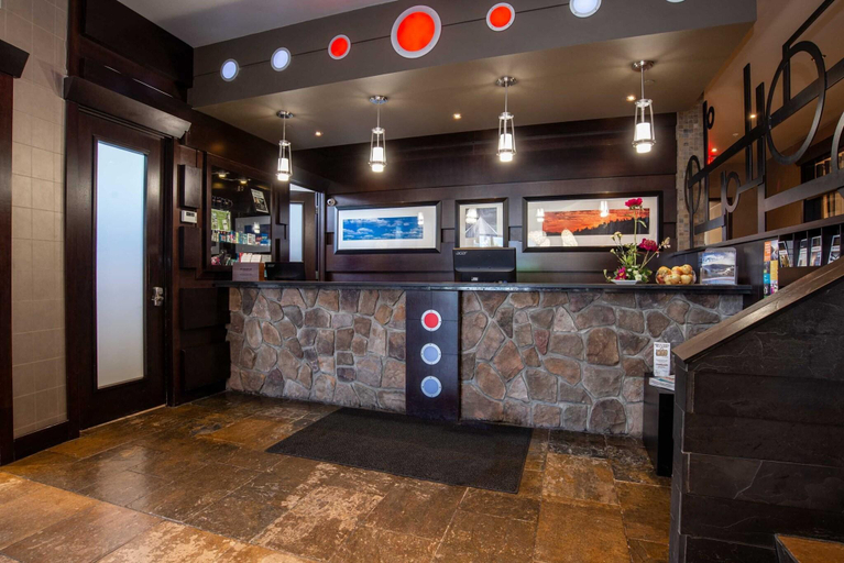 Public Area 3, Sandman Castlegar, Central Kootenay