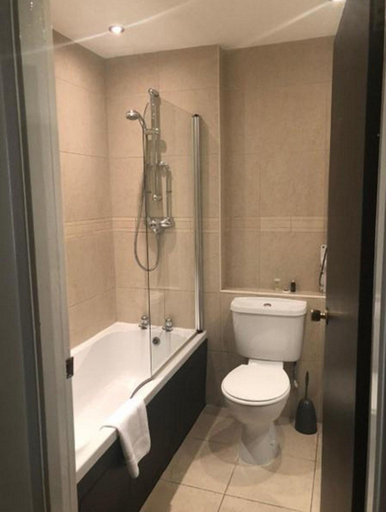 Bathroom, The Sitwell Arms Hotel, Derbyshire