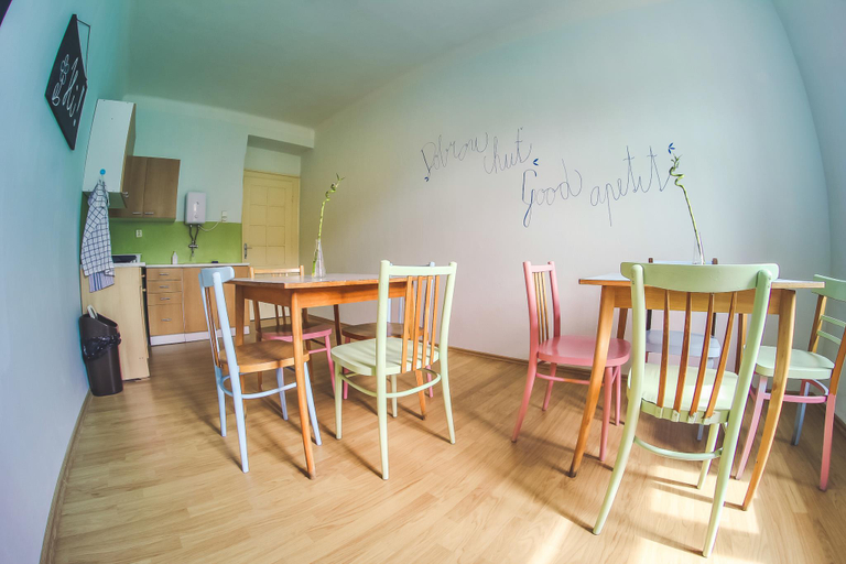 Others 5, Hostel Dakura, Praha 6