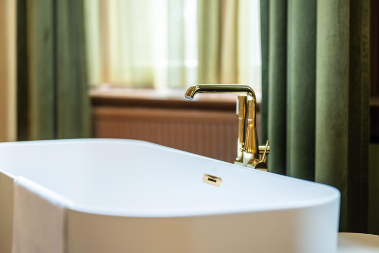 Bathroom 14