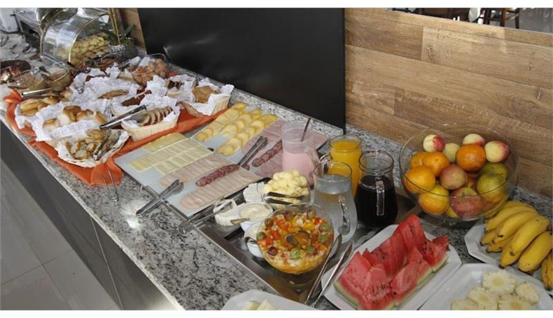 Food & Drinks