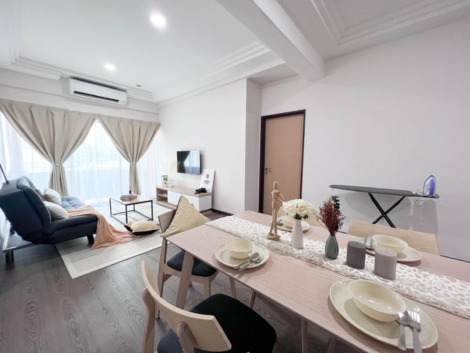 Dining Room 6