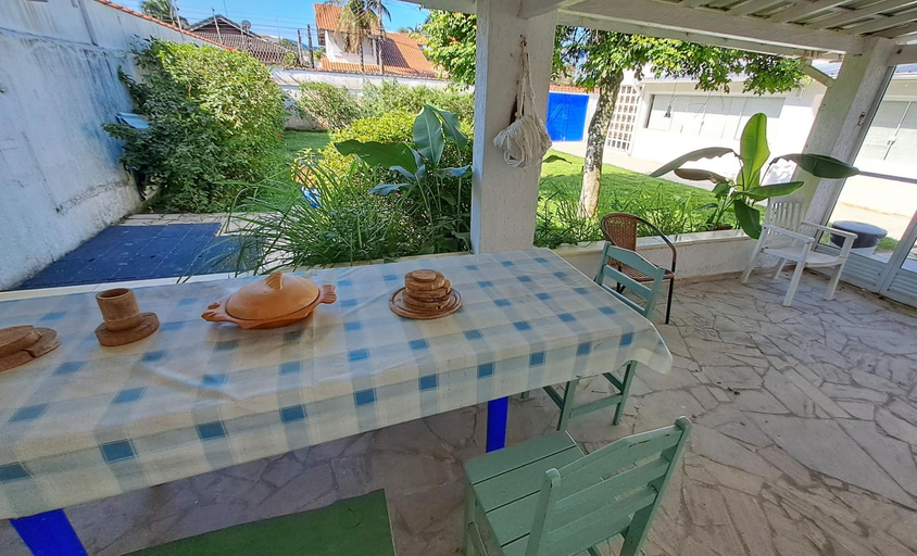 Facilities 4, Suites com Wi-fi - Lindo jardim - Praia Pernambuco, Guarujá